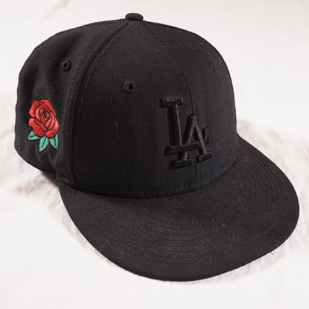 LA Dodgers New Era Rose Embroidered Black On Black Fitted Hat Size 7 1/4